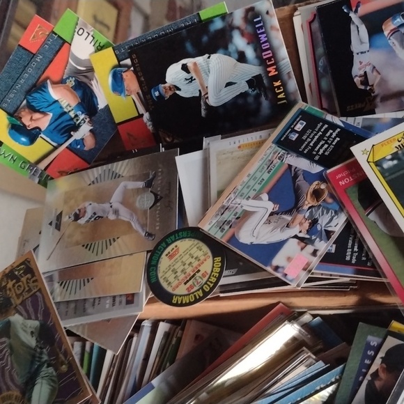 Assorted Sports Trading Cards Collection - Picture 3 of 6